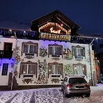 Rezydenz *